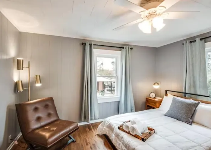Southern Charm Cottage